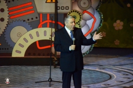 23