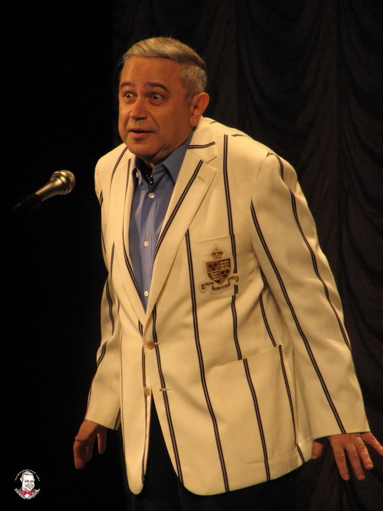 084